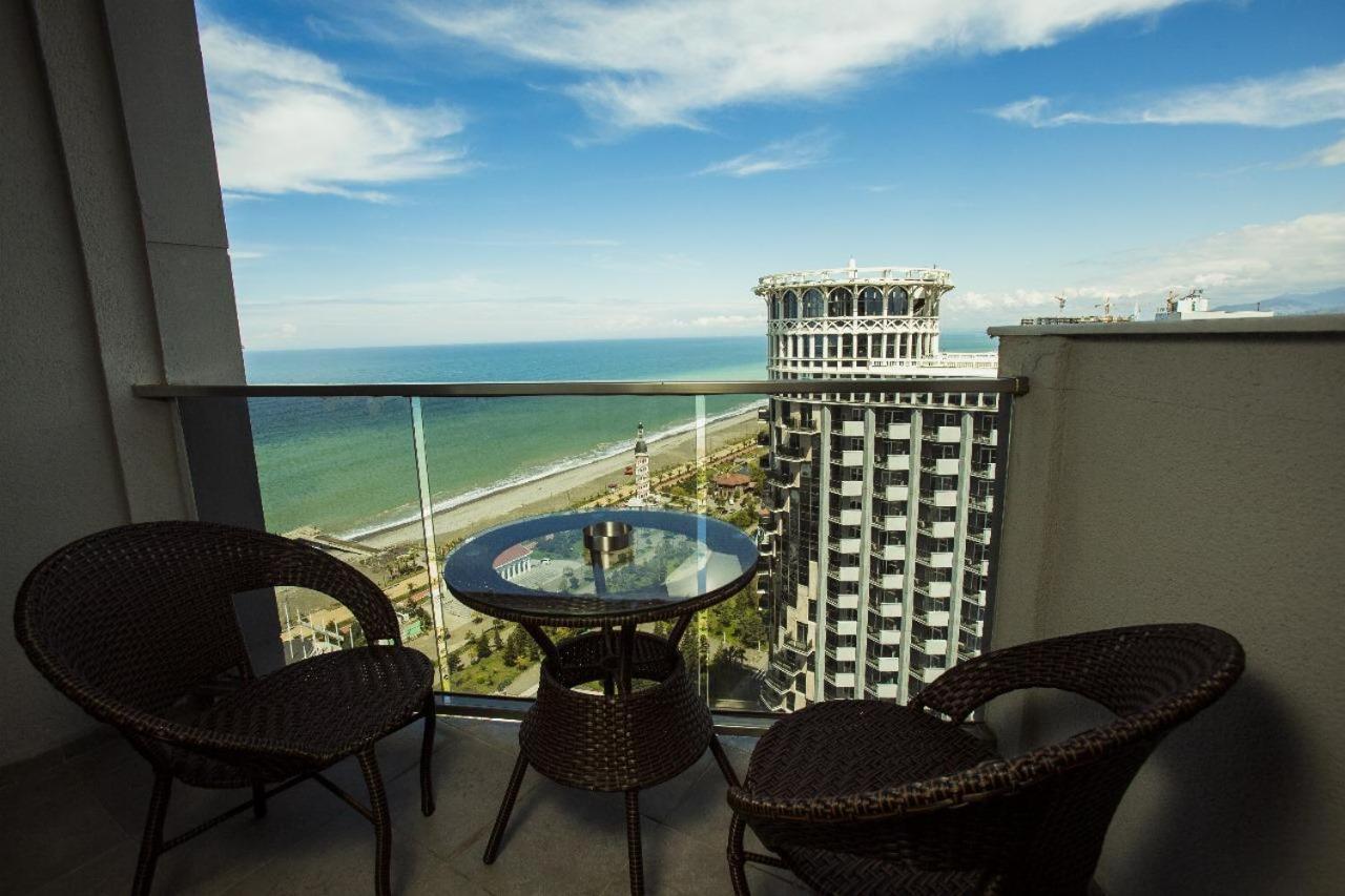 Aparthotel Holiday Lux Batumi Eksteriør bilde